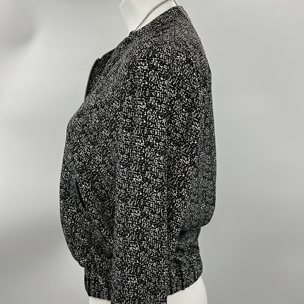 Express small long sleeve lightweight zipper jacket - Picture 3 of 5